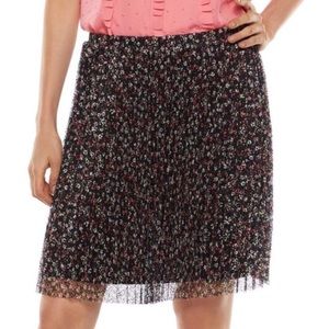 Elle Black Floral Pleated Lace Eyelet Mini Skirt L